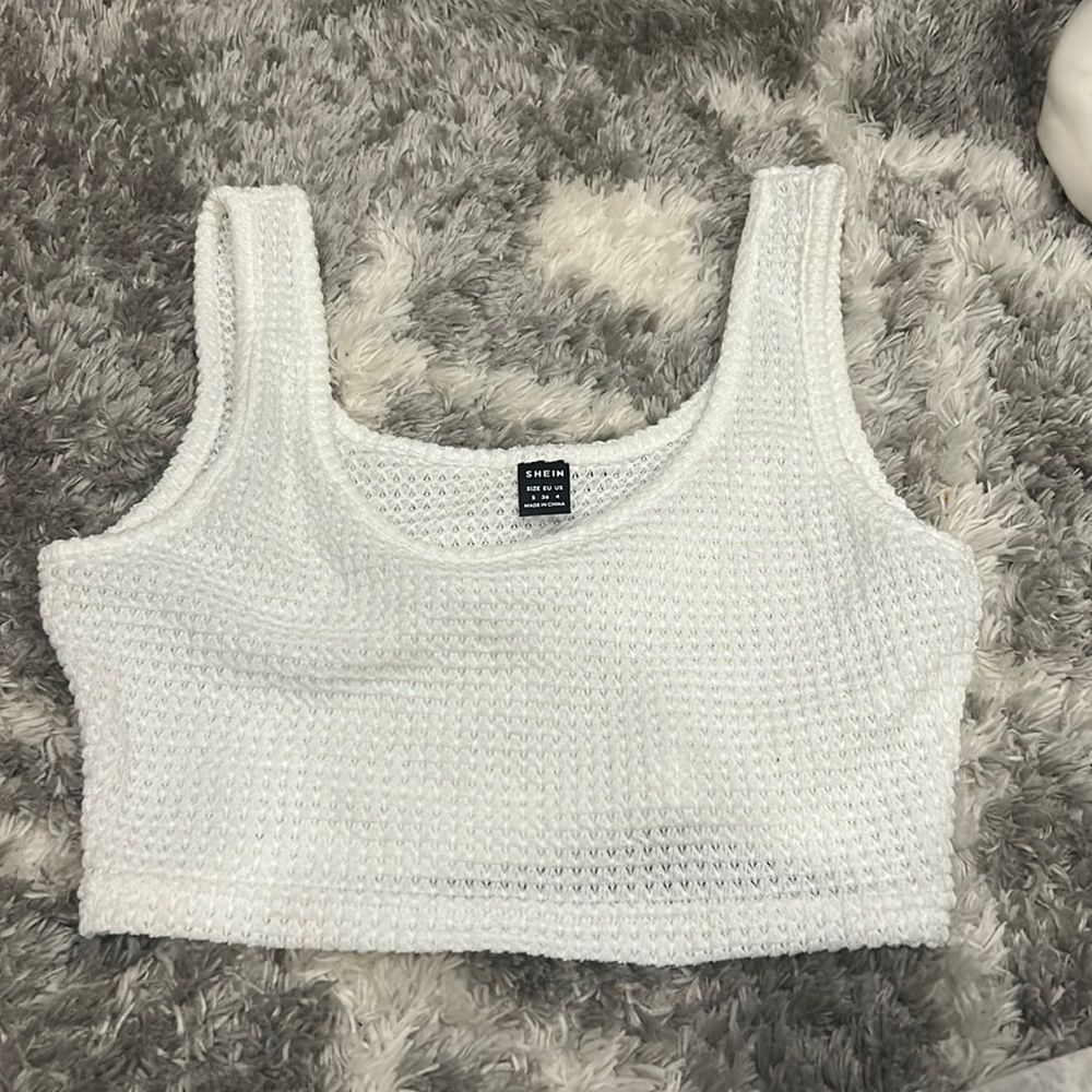 Cropped tank
